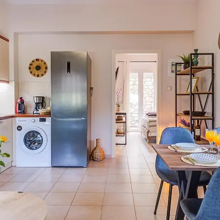 Apartman Eleanna's House - 400m From The