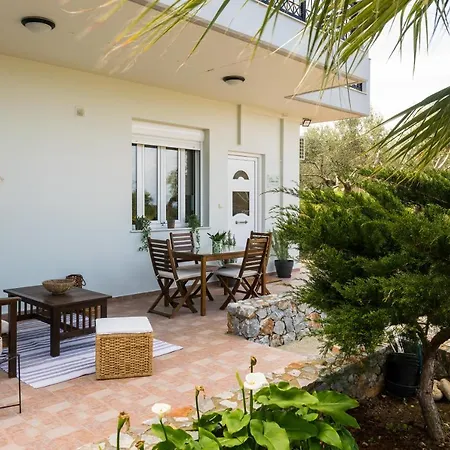 Apartment Eleanna's House - 400m From The Rethymno